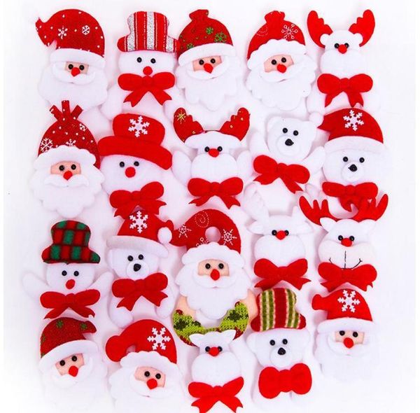 Cadeau de Noël LED brillant Santa bonhomme de neige cerf ours lueur clignotant dessin animé broche Badge jouet décoration lumineuse de noël SN14182978313