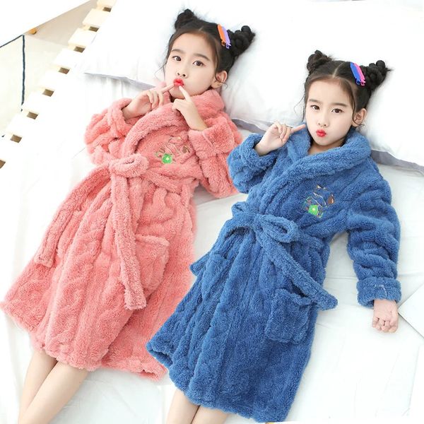 Chegada Roupão Crianças Moda Flanel Pijamas Quentes para Meninas Grandes Outono Inverno Crianças Dos Desenhos Animados Camisolas Bebê Pijamas 240108