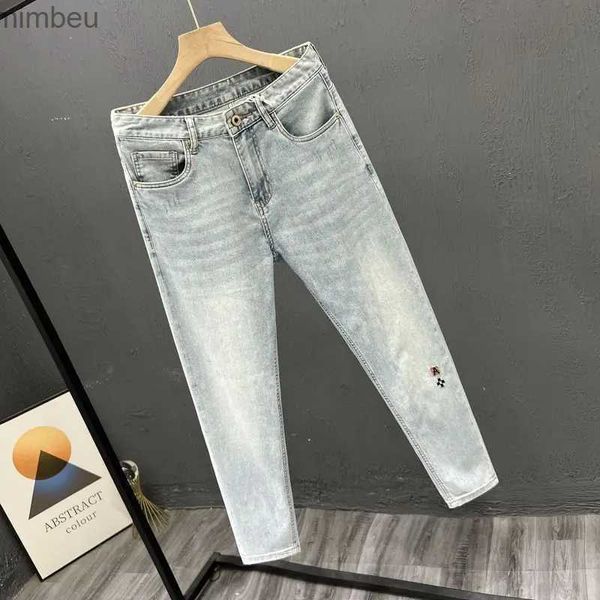 Jeans masculinos novos elegantes jeans jeans moda calças magras verão 2023 cowboy casual longo bordado lavado roupas de luxo para menl240109