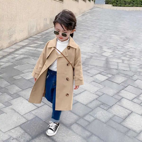 2023 Boutique Autunno Moda Ragazza per bambini Trench lungo Cappotti per bambini Capispalla per bambini Abbigliamento per bambini Giacca a vento stile inglese 240108