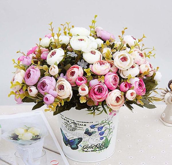 1 Bouquet di fiori artificiali a buon mercato Fiore di seta Autunno europeo piccolo bocciolo di tè Foglia finta Matrimonio Vasi per feste domestiche per la decorazione2499308