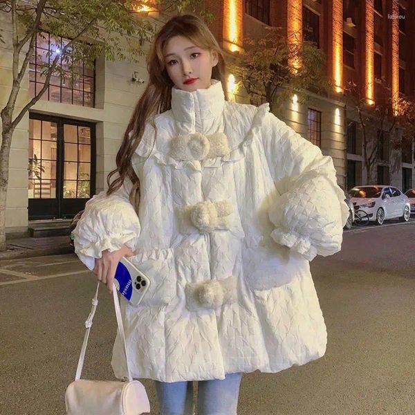 Trench da donna 2024 Inverno Lolita Design Feeling Giù Cappotto di cotone Corea Dolce Ragazza Allentato Addensato Bianco Torta Stand Collare Parka