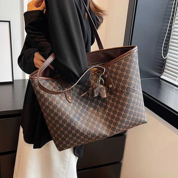 Bolsas de ombro Burminsa Vintage Impressão Grande Tote Bolsas para Mulheres 2023 Tendência Luxo Designer PU Couro Shopper Commuting Workcatlin_fashion_bags