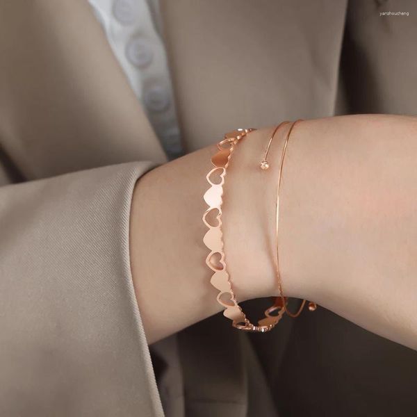 Bracciale aperto a forma di cuore in acciaio inossidabile per donna, ciondolo sottile cavo in oro rosa, polsino color oro, regalo di gioielli impermeabile