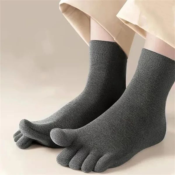 Superior Toe Seamel s Sweat-aborbed Split Sport Socke Baumwolle Finger Mid Solid Tube 5pair Fünf Atmungsaktive Herren 240108