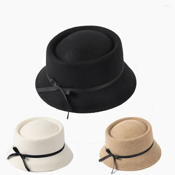 Baretten 2024 Winter Mode Retro Warm Houden Wol Witte Vrouwen Fedora Dame Hoed Outdoor Vilten Cap Tether Boog Tonen pose Emmer