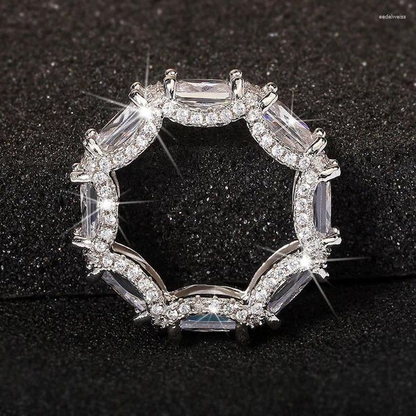 Cluster Anéis Eternidade Feminino Promessa Anel Zircon Branco Ouro Cheio Noivado Casamento Banda Para Mulheres Nupcial Gemstones Jóias