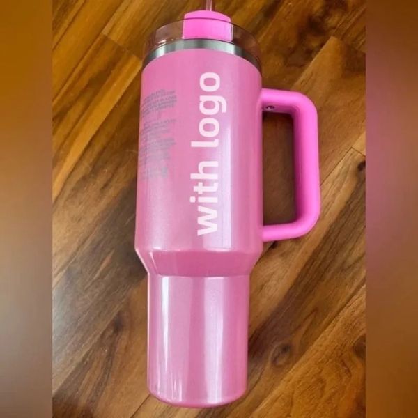 1: 1 Logo Cosmo Pembe Tumblers Kış Pembe Pırıltılı Sınırlı Sürüm 40 Oz Tumblers 40 Oz Kupalar Kapak Saman Büyük Kapasiteli Bira Su Şişesi Sevgililer Günü Hediyeleri Pembe Geçit Töreni