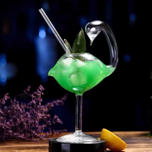 Бокалы для вина Бокал для коктейлей Ins Margarita Glass Кубок для мартини Бар Чистая красная чашка Кубок Креативный бокал для вина Посуда для напитков Бокал для шампанского и пива YQ240105