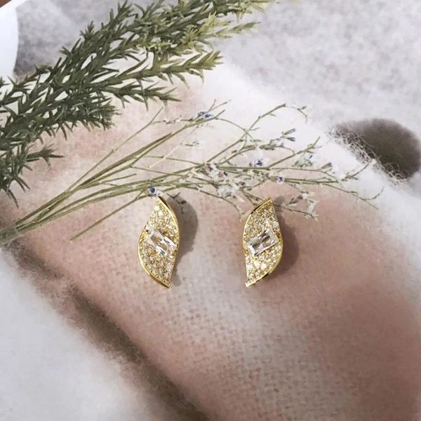 Brincos de pino Itsmos S925 Sterling Silver Studs 14K banhado a ouro Delicate Leaf Arc Sparkly Zircon Simple Jewelry para mulheres