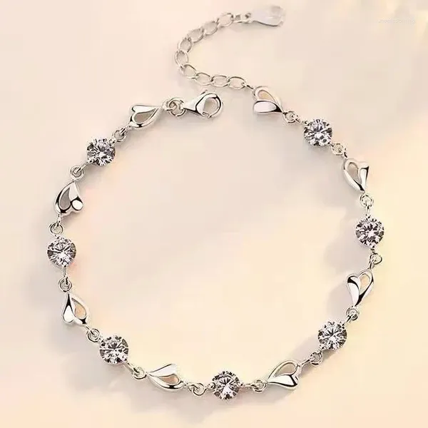 Braccialetti con ciondoli Bracciale color argento a forma di cuore per donna intarsiato zircone di alta qualità gioielli alla moda placcati goccia all'ingrosso