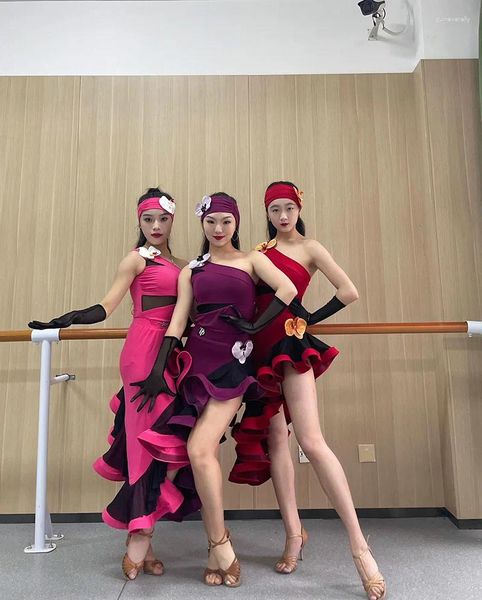 Sahne Giyim Latin Bahar Yok Omuz Balık kemiği Etek Dans Elbisesi Yarışması Sınavı Uzun Salıncak Seti