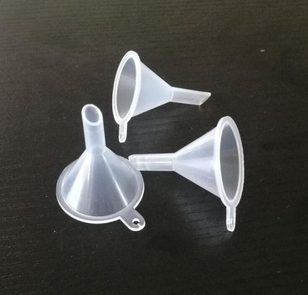 Imbuto di plastica Mini imbuti di plastica trasparenti piccoli Imbuti di profumo di olio essenziale Bottiglia vuota Imbuti di riempimento di liquidi Strumenti bar da cucina 2132204