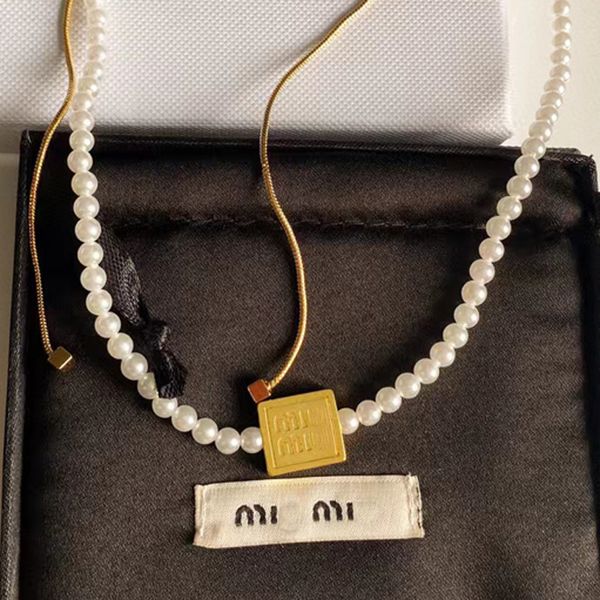 2024 Frühling Luxus M Marke Quadratische Kubische Designer Halsketten Bestnote 18 Karat Gold Frauen Perle Valentinstag Verlobung Liebesbriefe Halskette Halsband Schmuck Geschenk