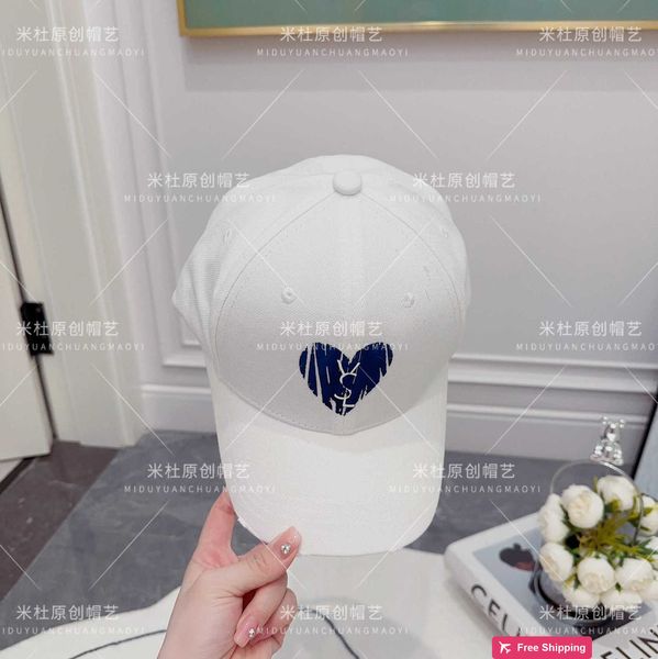 Designer Ball Caps Y Familie 23 Frühherbst Neuer Liebesbrief Baseballmütze Paar Mode Amerikanischer Koreanischer Entenzungenhut Minimalistisch Vielseitig Instagram 26ER