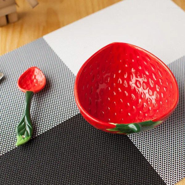 Ciotole Creative Cartoon Fragola Frutta Ciotola in ceramica Stoviglie per bambini sane Set carino cucchiaio per zuppa di riso