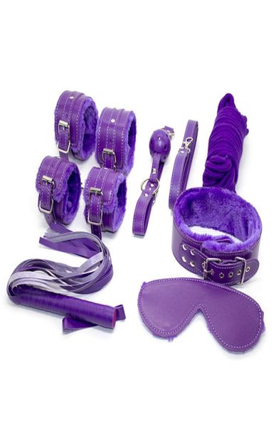 Conjunto de bondage 7 kits para preliminares, jogos sexuais, algemas de pele roxa, algemas de olhos vendados, gola de tornozelo, chicote de couro, bola, corda de mordaça BD3761912