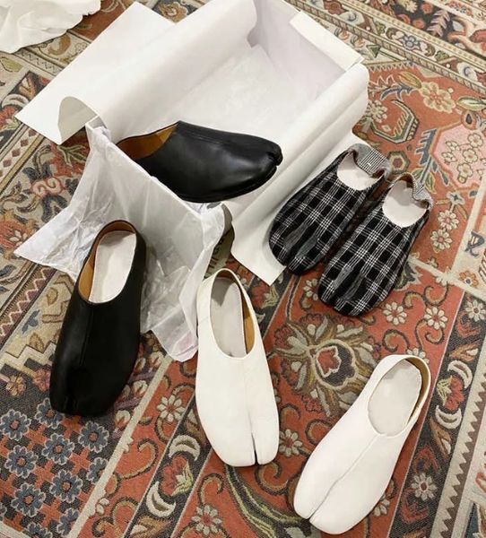 Брендовая повседневная обувь из кожи, женская обувь на одной ноге с разделенным носком для любителей плоского каблука для ленивой ходьбы