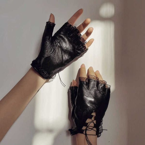 Перчатки без пальцев Новые женские перчатки из овчины с половиной пальца Кожаные модные кружевные стильные теплые бархатные крутые шелковые черные перчатки для верховой ездыL231223