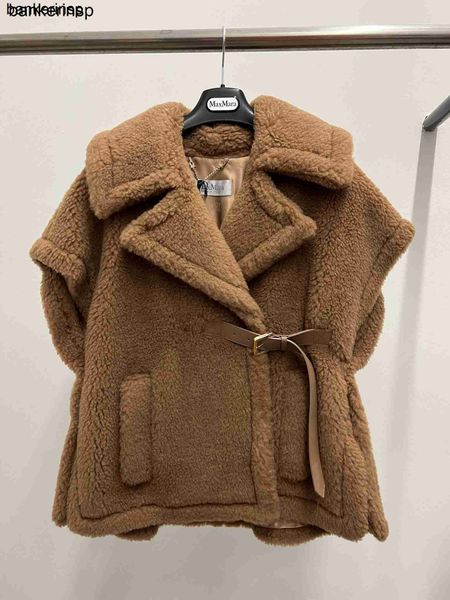 Casaco de alpaca Maxmaras Casaco de lã mesmo material MAXMARA Girl compra 23 colete outono/inverno de lã amoreira seda sem mangas em Milão