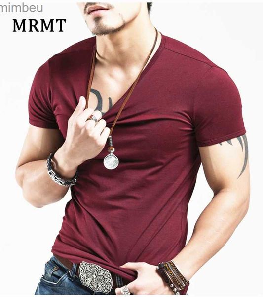 Erkek Tişörtler 2023 MRMT YEPYENİ V YAKIN MEN T-SHIRT Kısa Kollu Erkek Tişört Yarım Kollu Lycra Pamuklu Man Tişört Erkek Tshirt Giyim