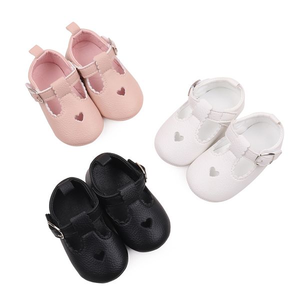 Детские полые детские туфли с сердечком для малышей, детские туфли из искусственной кожи, нескользящие сандалии принцессы с мягкой подошвой Z6625