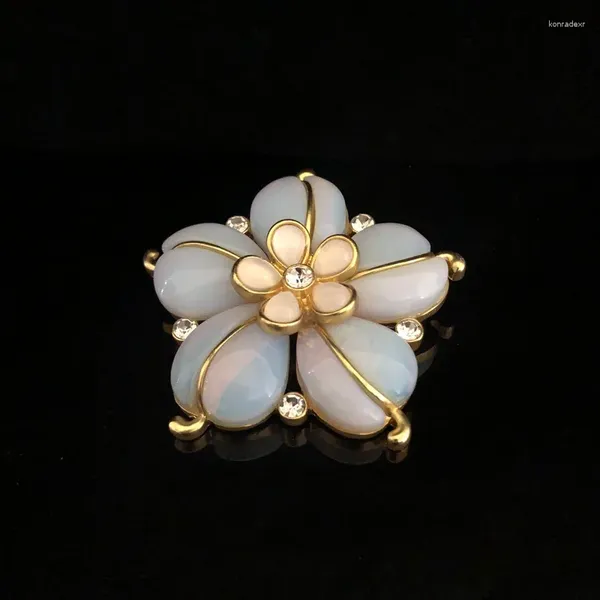 Broschen Hochwertige Vintage Französische Mode Blumenbrosche Damen Corsage Light Luxury Pin Zubehör