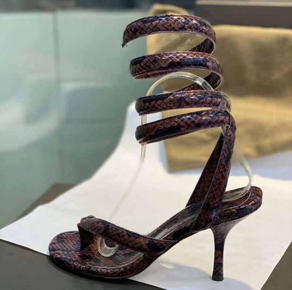Neue Mode Luxus Schuhe Modedesigner Stil Python bedrucktes Kalbsleder Flipflops Sommer Knöchelriemen Spirale Sandalen Mode B1997228