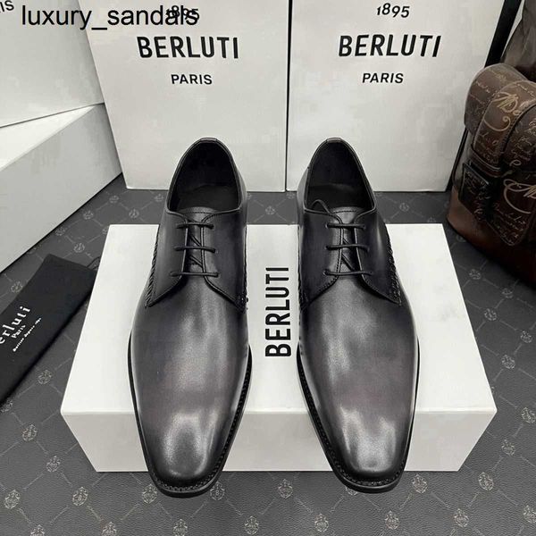 Berluti Business-Lederschuhe, Oxford-Kalbsleder, handgefertigt, Top-Qualität, Berlut's gebürstet mit Mark-Faden, genäht, Gentleman-Kleid