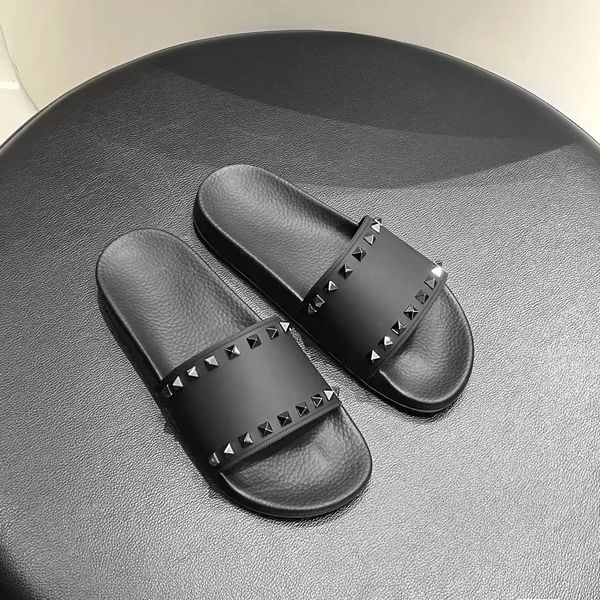 Hochwertiger Gummi-Slipper mit Nieten und Nieten, Mule für Damen, luxuriös, flach, Freizeitschuh im Freien, Sommer, Strand, Designer-Slide, neue Sliders, Herren-Loafer-Sandale, Größe 35–46, mit Box