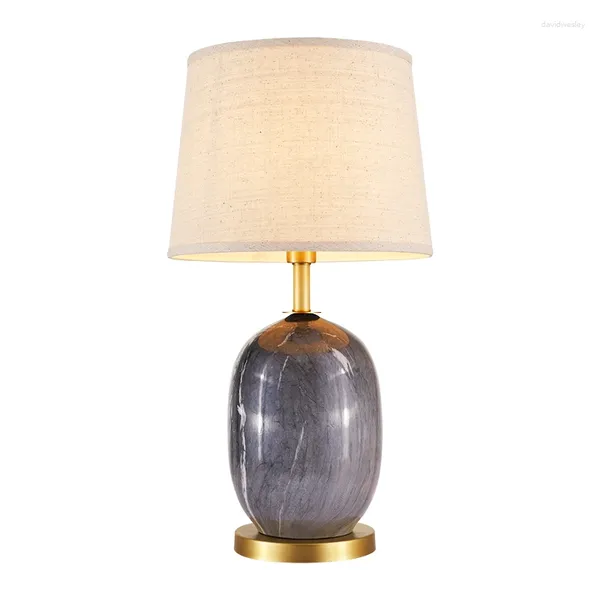 Lâmpadas de mesa Pure Copper Glass Lamp Sala de estar Quarto Decoração de cabeceira Avançada Romântica Mármore Cerâmica