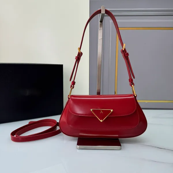 Bolsa de ombro de couro VERMELHO brilhante da moda Bolsas de mão de designer de luxo Bolsas de couro de alta qualidade podem ser transportadas à mão ou usadas com uma alça de ombro Tamanhos 25 * 10cm