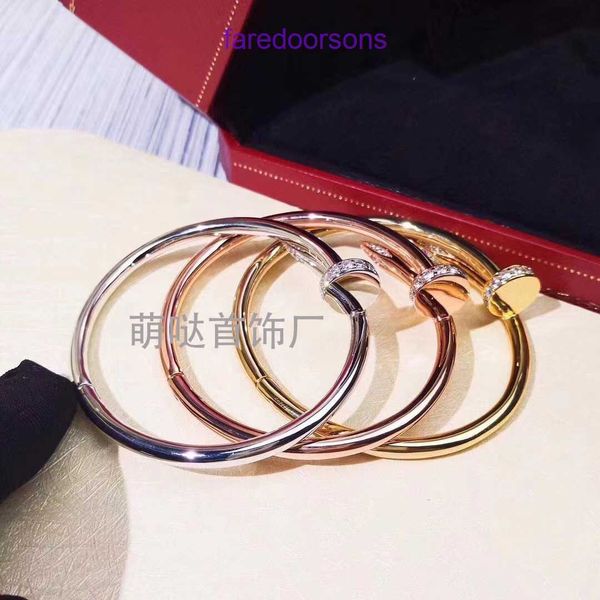 Luxuriöses Carter-Designer-Schraubendreher-Armband, modisches High-End-Armband aus asiatischem Gold, grobe Edition, Diamant-Zirkon-Nagelring, heller Stil, mit Geschenkbox