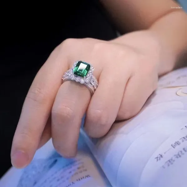 Anéis de cluster Anel de zircão verde para mulheres jóias finas presente feminino elegante tamanho livre 925 prata esterlina com zircônia cúbica