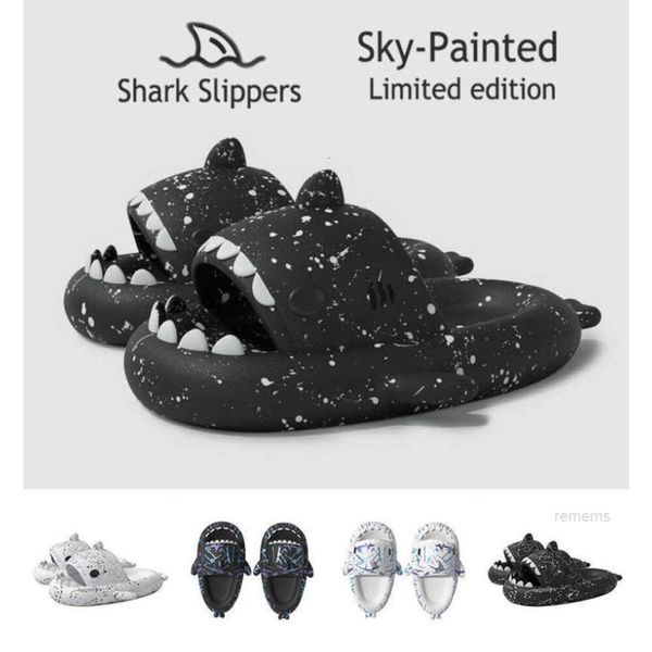 Тапочки Граффити Cloudy Shark Тапочки на платформе Сандалии в виде акулы Домашние противоскользящие горки для ванной комнаты Летняя обувь для пар Eva Soft Beach 1085664