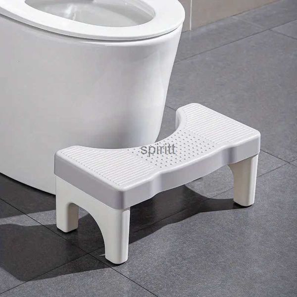 Andere Bad-Toilettenartikel 1pc Toiletten-Töpfchenhocker für den Dienst Kunststoff Tragbarer hockender Poop-Fußhocker Badezimmer Rutschfester Toilettenhilfe-Tritthocker YQ240111