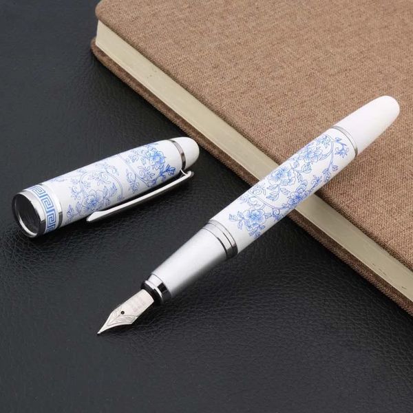 Caneta tinteiro chinesa de alta qualidade, padrão de porcelana azul e branca, ponta média, artigos de papelaria, material escolar de escritório 240111