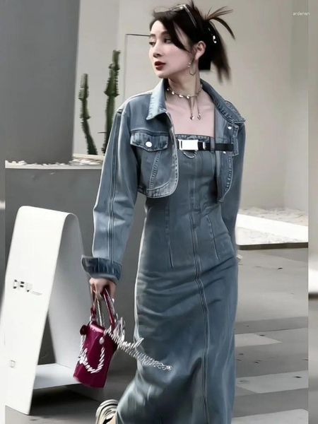 Abiti da lavoro Abito lungo a fascia in denim e giacca corta Set da due pezzi Abito da ragazza piccante in jeans vintage Abiti lunghi autunnali primaverili chic