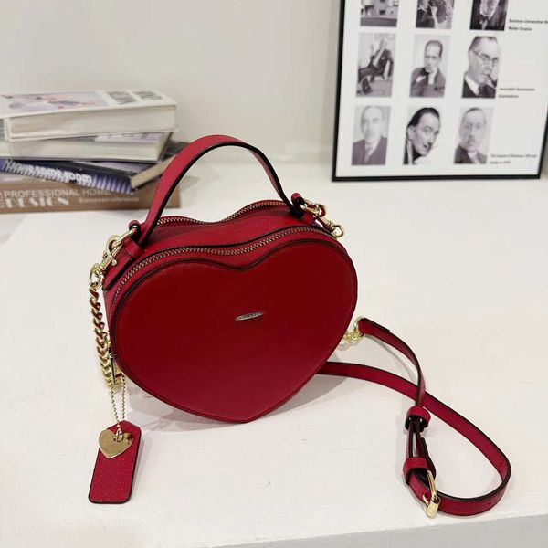 Женские сумки в форме сердца Классические дизайнерские сумки на ремне Женская модная большая сумка Love Heart Bag Симпатичные полосатые сумки через плечо Кошелек 240111