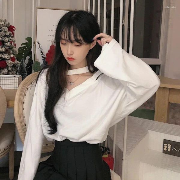 T-shirt da donna T-shirt bianca a maniche lunghe clavicola Scheming Design Sense 2024 Versione coreana Top per ragazze della scuola