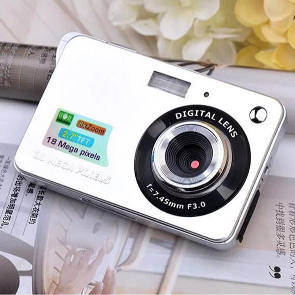 Borse Hot Display LCD Tft da 2,7 pollici 18mp 720p 8x Zoom HD Fotocamera digitale Antishake Videocamera Videocamera Regalo per bambini