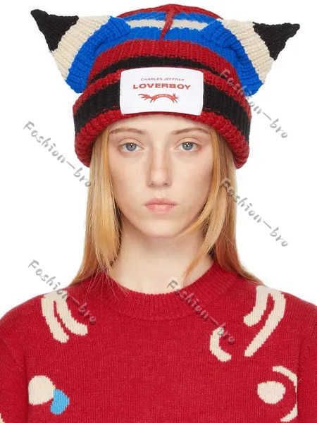 Berretti 2024 Loverboy Beanie Winter Skullies Carino lavorato a maglia all'uncinetto Costume Beanie Cappelli aderenti Fotografia Prop Party Donna Loverboy Cap Designer Hat Berretti 7V12