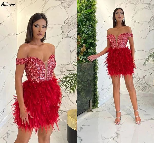 Piume di lusso Abiti da cocktail party lucidi con paillettes rosse Sexy con spalle scoperte Mini abiti da ballo corti Aso Ebi Plus Size Abito formale da secondo ricevimento CL3198