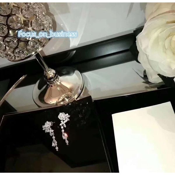 Orecchini pendenti di lusso Rame Bianco Cristallo pieno Designer di marca Fiore rosa Orecchini pendenti con zirconi per le donne Gioielli da sposa
