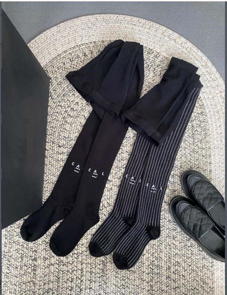 Pamuk tayt Tayt Çorap Kadınlar İçin Çoraplar Moda 24SS Kış Pürüzsüz Mektup Sıkı En Kaliteli Kadın Lüks Çorap Hortumları Açık Giyin Kıyafet Tasarımcı Çorap