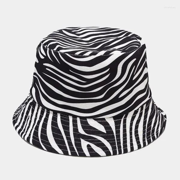 Berets 2024 vaca reversível preto branco panda zebra padrão balde chapéus pescador bonés para mulheres verão duplo lado chapéu