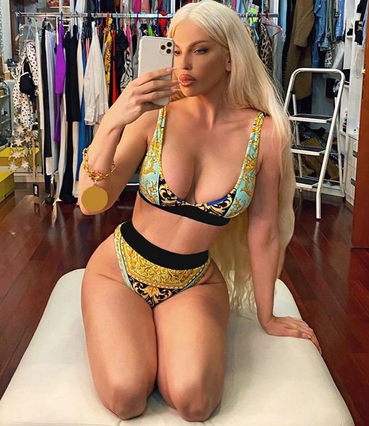 Altın Renk Tasarımcı Bikini Set Klasik Desen İki Parça Bikinis Bandage Seksi Push Up Mayo XL Plaj Giyim Hight Bel Lüks Mayo Kadın Moda Moda Banyo Takımları