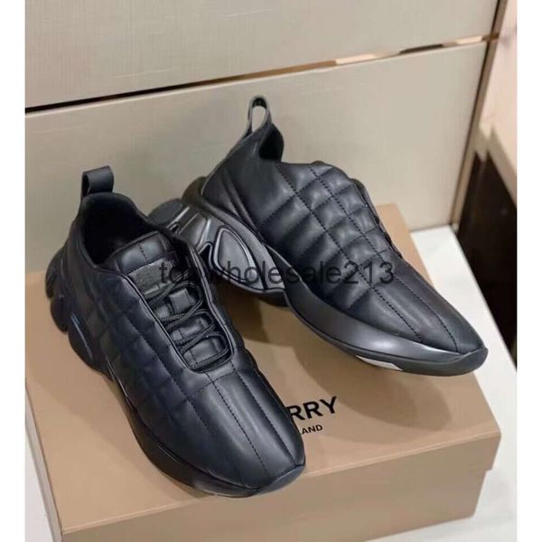 Burbuerry -Schuhe Qualitäten Qualifikation Casual höchste Qualität Top -Top -Top Männer gesteppte Leder -Turnschuhe Italianthunged Bcheck Schwarz weiß blau Nackt Trainer Rabatt Aus Rabatt Out Out