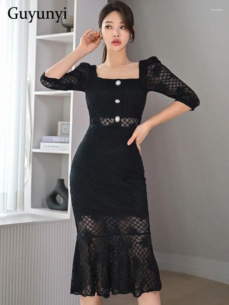 Abiti da festa Abito in pizzo nero 2024 Autunno Collo quadrato Fila singola Fibbia Puff Mezze maniche Prospettiva Linea a vita alta Elegante