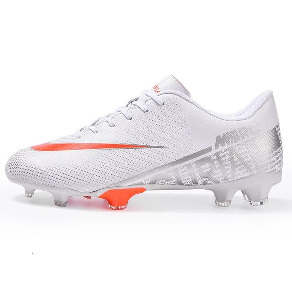 Sapatos de futebol de baixo cano para homens anti-deslize botas de campo de campo de grama ao ar livre chutas de treinamento FG/TF CLAETS SOMENTOS ADULTOS DO SPORTS 240111